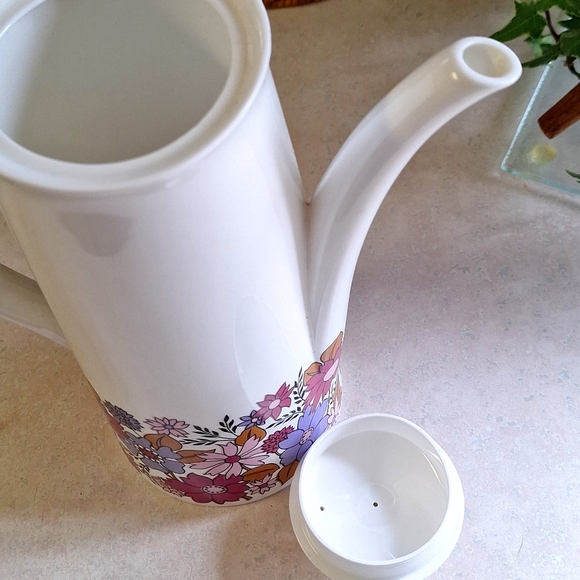 SALE!! ELIZABETHAN ENGLAND "Portobello 2" 60's Tall Coffee/ Tea pot - Picture 8 of 9